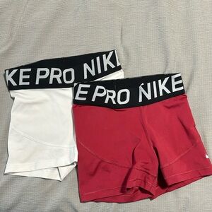 Nike pro BOTH PAIRS xs